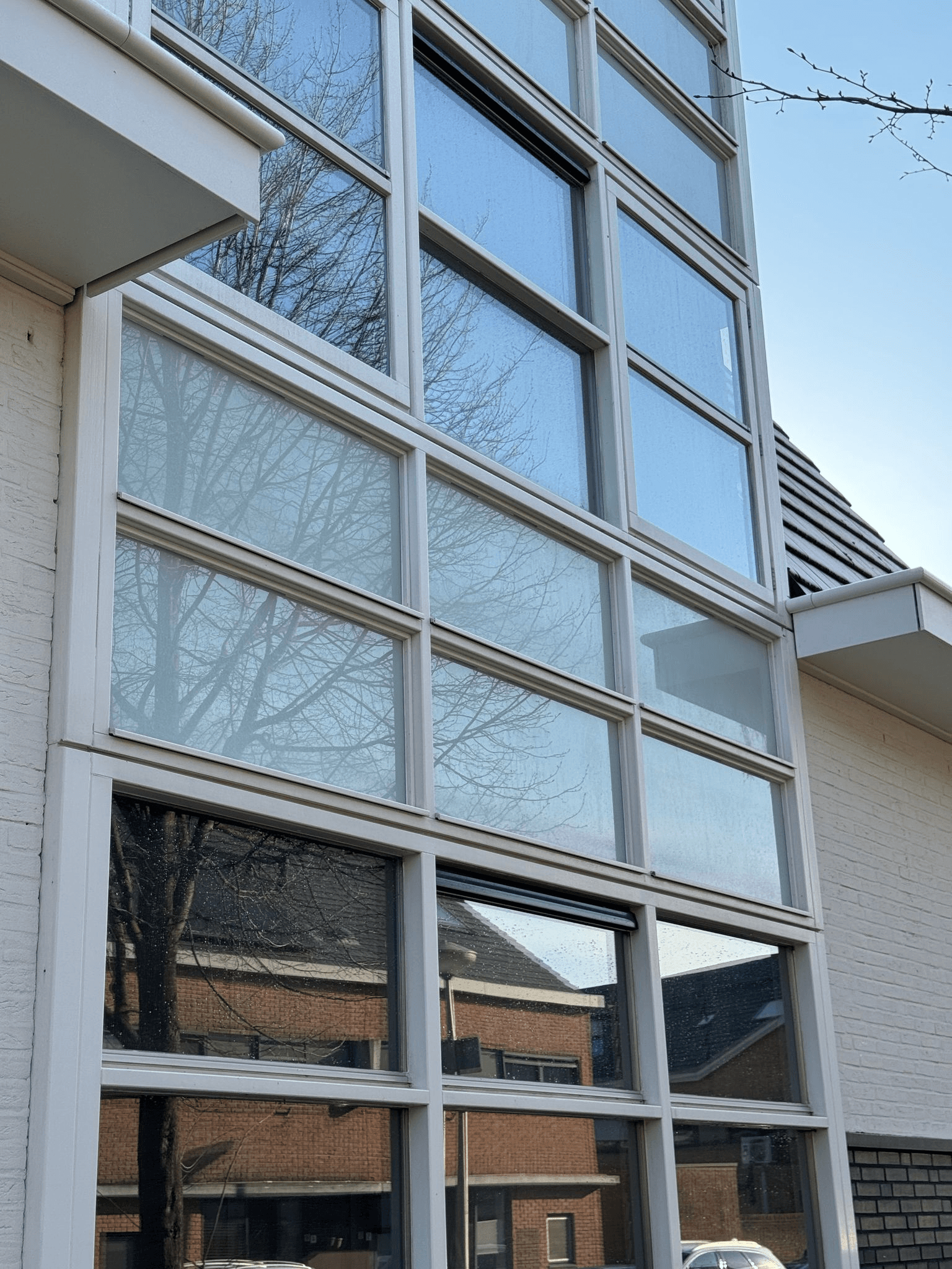 glasbewassing — osmose-steel, ramen leeg pand